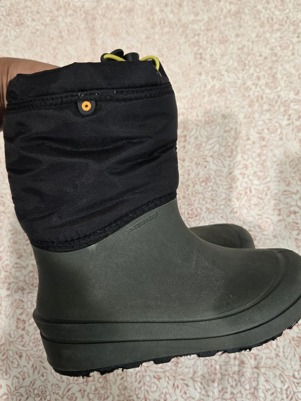 Kids BOGS Waterproof Kids Winter Boots Size 2